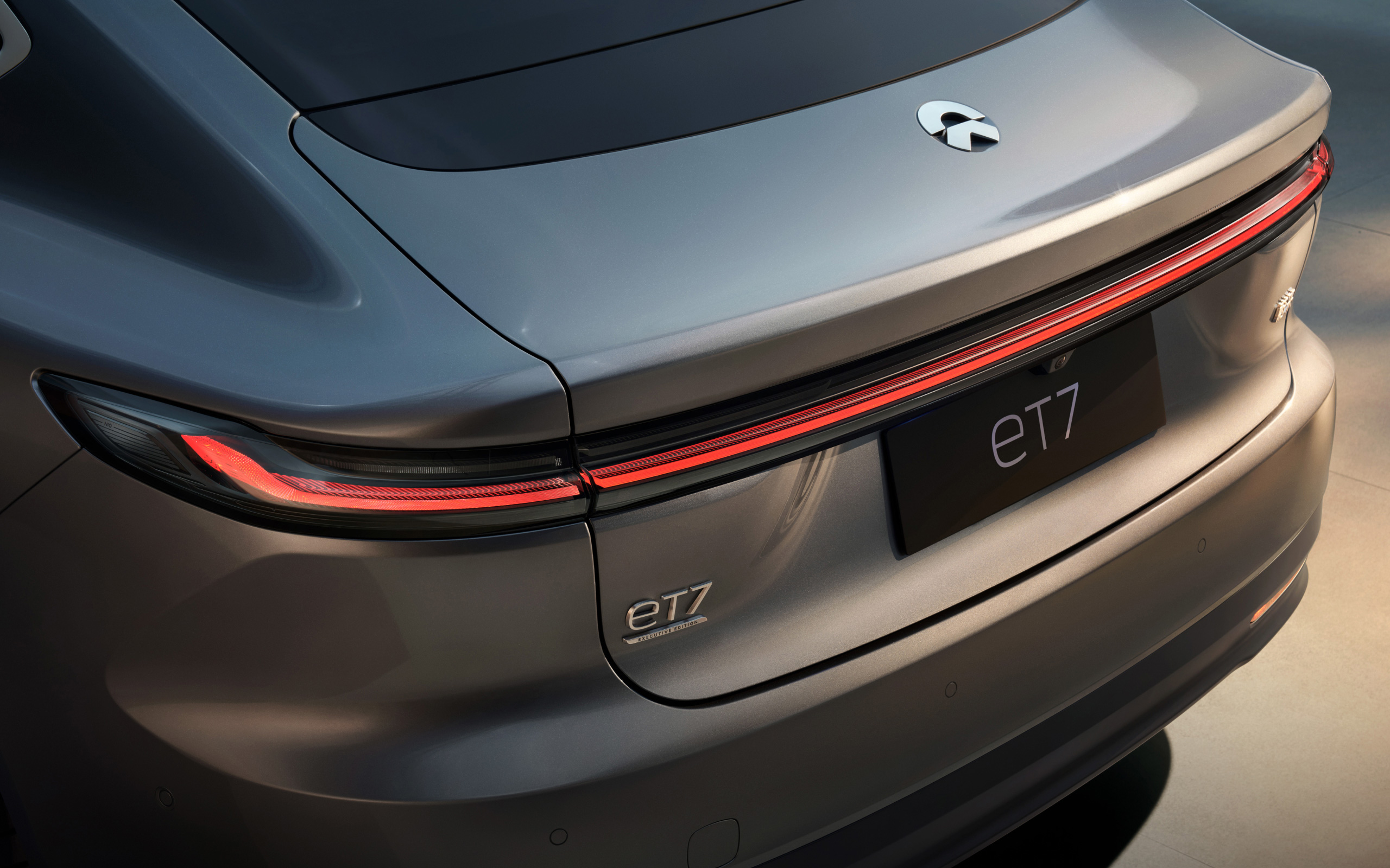 A Brand-New Executive Look, Perfectly Fit for Business